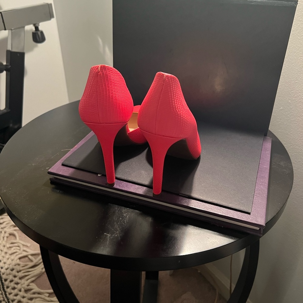 Orange Pump
